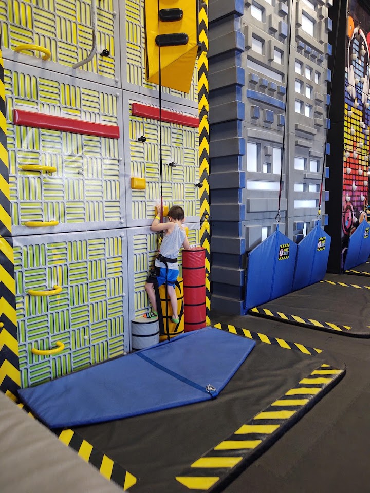 Uptown Jungle Fun Park | Peoria, AZ Peoria photo 6