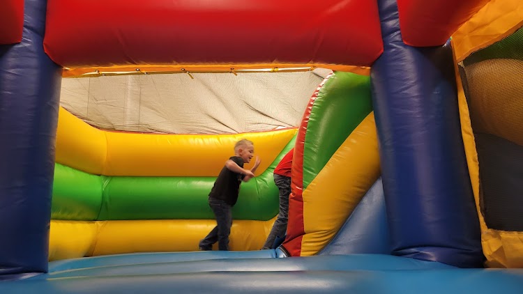 Vista Jump N Play Sierra Vista photo 5